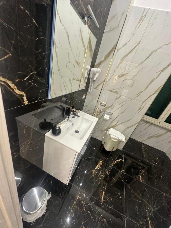 B&B Tre Regine ナポリ エクステリア 写真